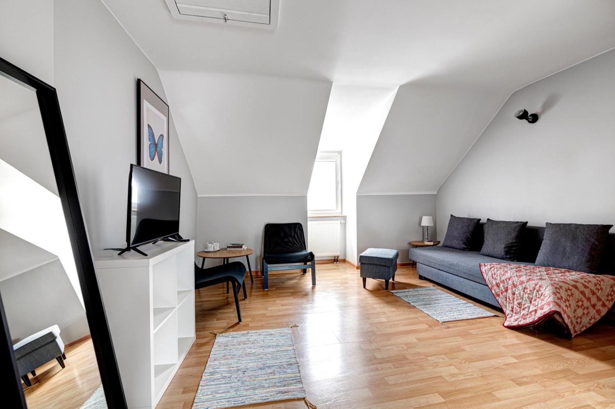 Ubytovanie v rodine Wesola: Centrally Located With Private Baths And Kitchen Access *