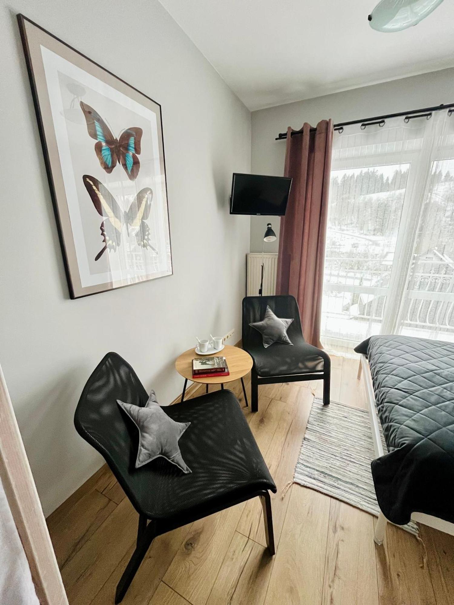 Ubytovanie v rodine Wesola: Centrally Located With Private Baths And Kitchen Access Krynica Zdroj